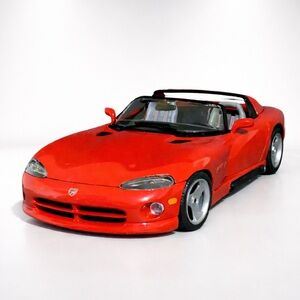 Bburago Dodge Viper RT/10 1:18 Diecast Red Convertible w/ Box  - Vintage